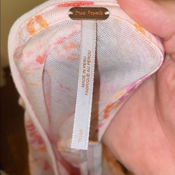 Free People Tourist Floral Design Pink Shirt Contemporary Feminine Casual - Picture 8 of 11